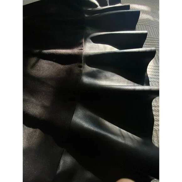 Michael Kors black leather trim mini skirt SIZE SMALL NWOT - Picture 3 of 14